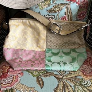 Coach patchwork shoulder bag, beautiful fabric , good condition